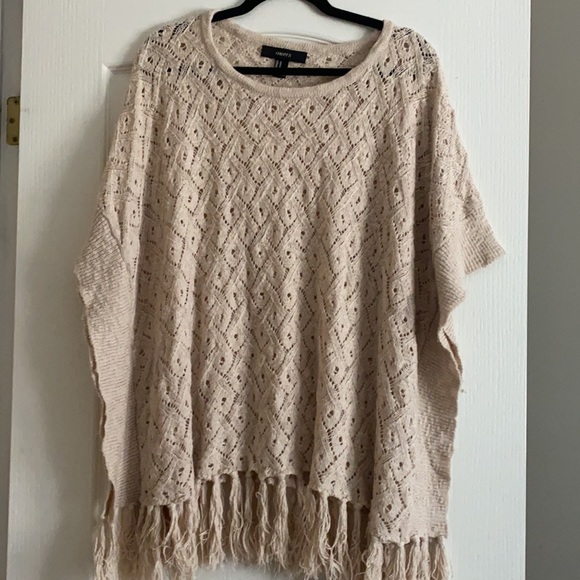 Poncho - Picture 2 of 5